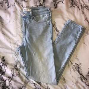 Super Soft Hollister Co. Light Wash Jeggings